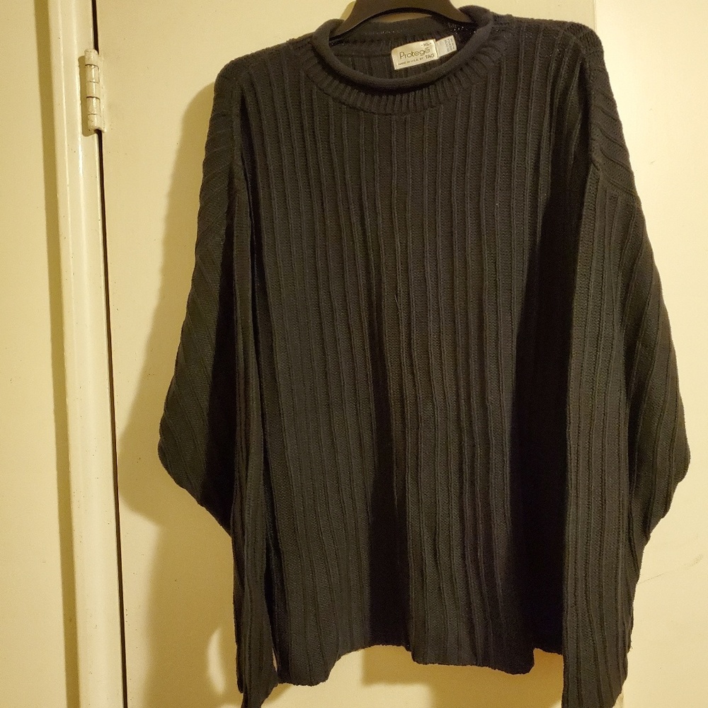 Protege sweater